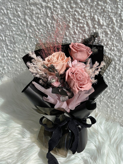 Noir Blush [Preserved]